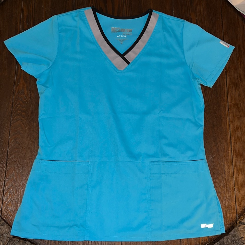 Scrub top